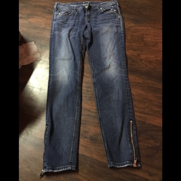 Silver - Picture 2 of 2